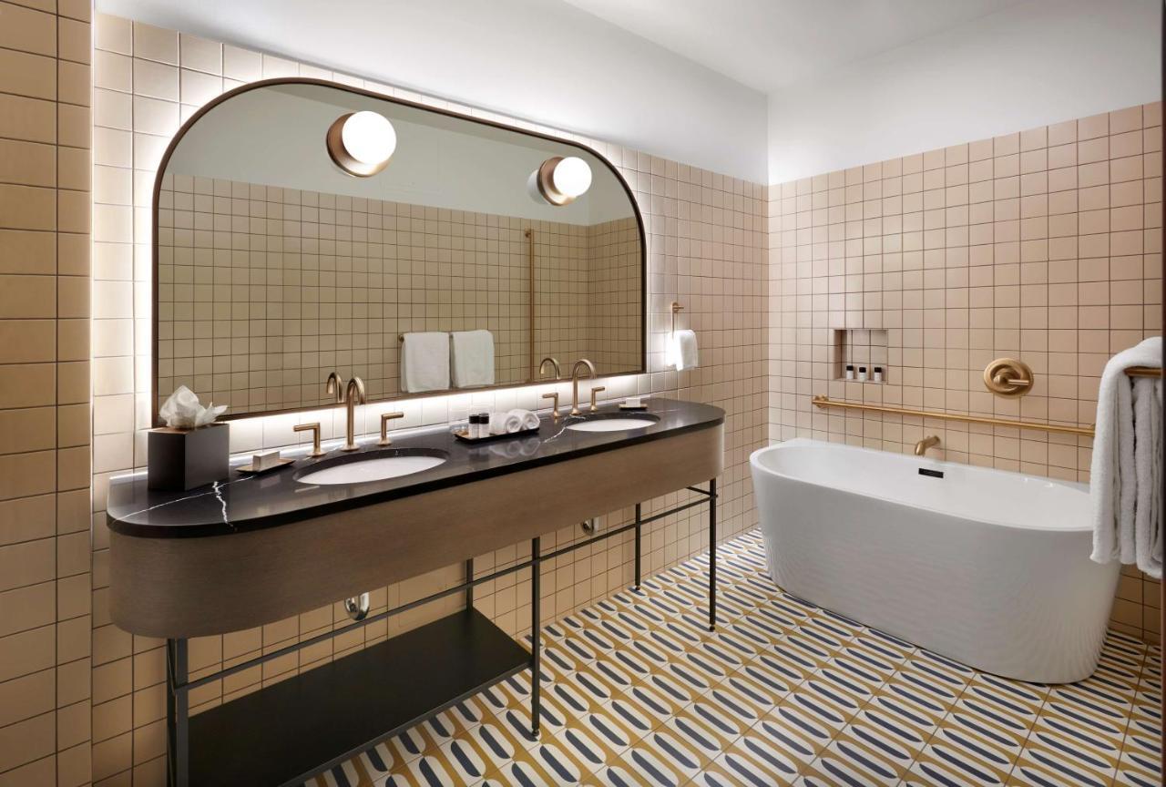 Hotel The Westley Calgary Downtown, Tapestry Collection By Hilton Exterior foto